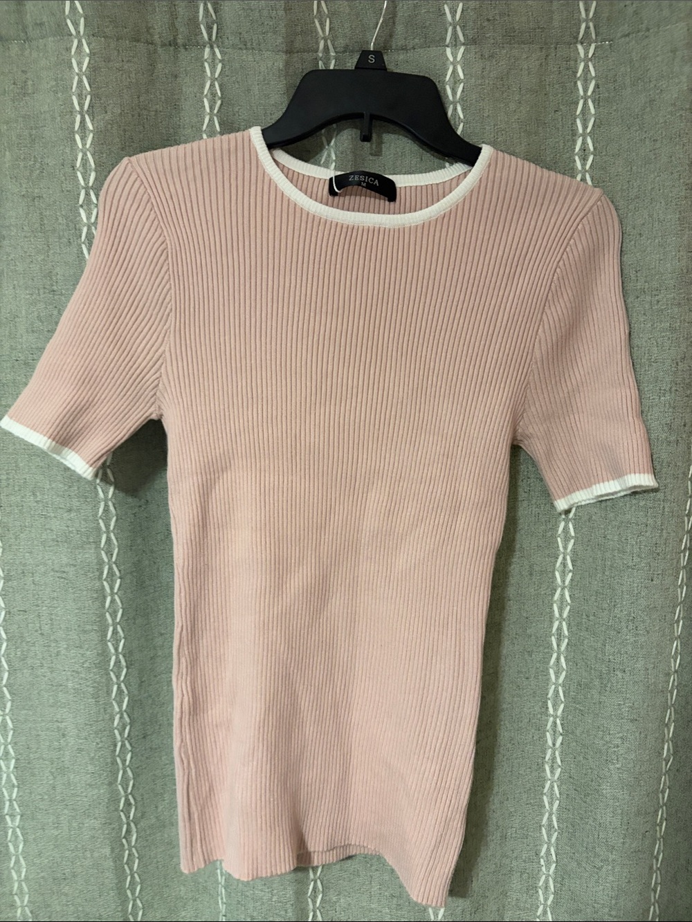 Jessica Dusty Pink Ribbed Short Sleeve Top with White Trim